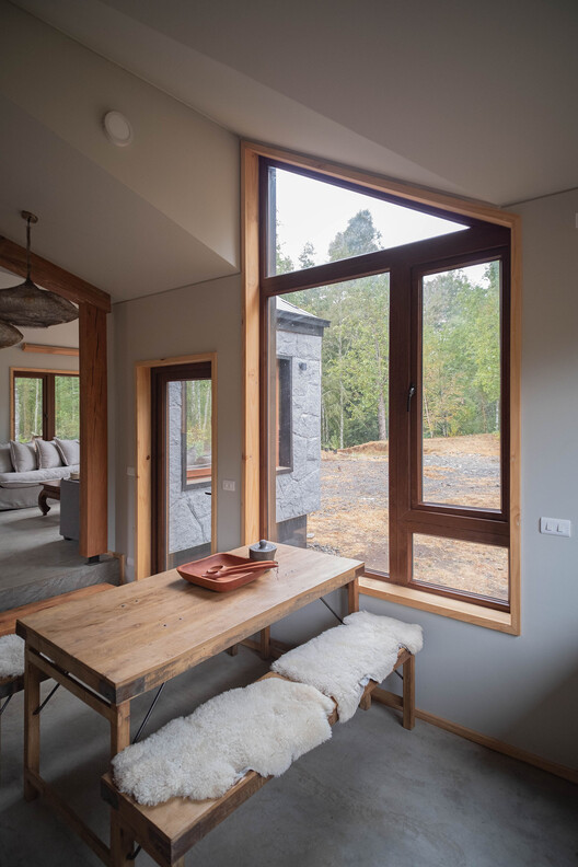 Hachi Cabin / Medio Arquitectura - Интерьерная фотография, Окна, Балка