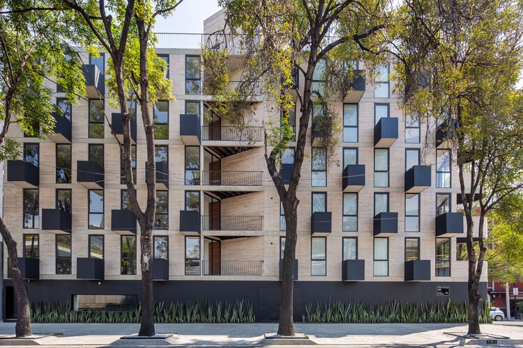 MO288 Жилой дом / MARCOS HAGERMAN / HGR ARQUITECTOS - Экстерьерная фотография, окна, фасад