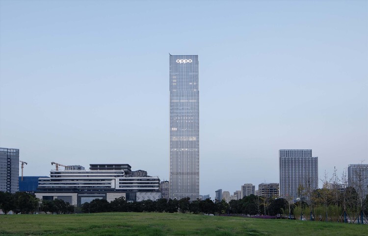 Oppo Technology & Research Center Tower / Gianni Botsford Architects + RJWu & Partner - Экстерьерная фотография, Городской пейзаж