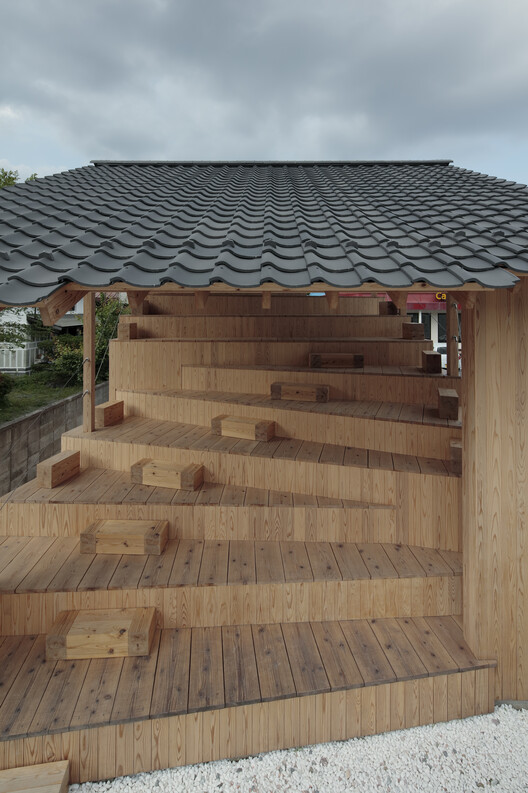 Контакты Nikki - Кафе / Takanori Ineyama Architects - Экстерьерная фотография