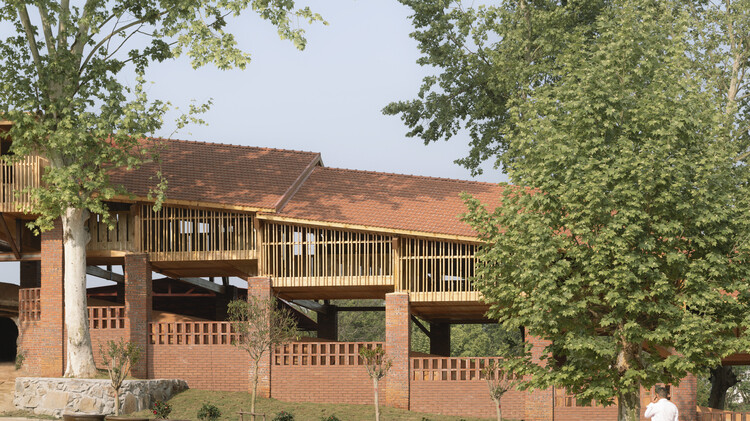 Doumu Dragon Kiln и ICH Lounge в Qianshan, Anhui / Greyspace Architects - экстерьерная фотография, окна, фасад