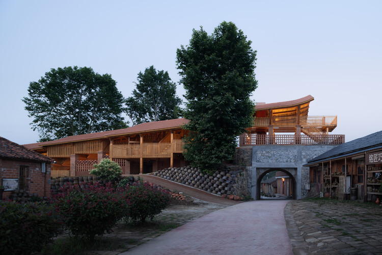 Doumu Dragon Kiln и ICH Lounge в Qianshan, Anhui / Greyspace Architects - экстерьерная фотография, фасад
