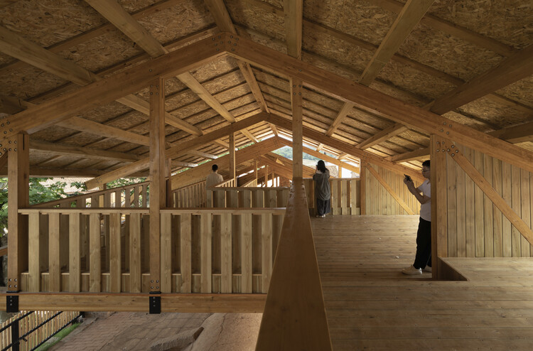Doumu Dragon Kiln и ICH Lounge в Qianshan, Anhui / Greyspace Architects - Интерьерная фотография, луч