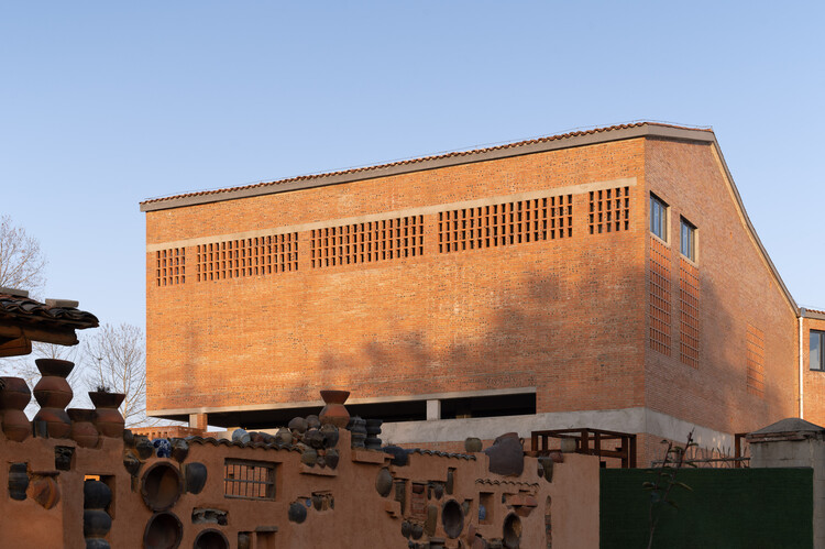 Doumu Dragon Kiln и ICH Lounge в Qianshan, Anhui / Greyspace Architects - Наружная фотография, кирпич, фасад, окна