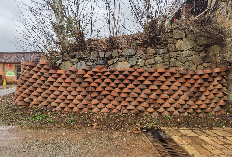 Doumu Dragon Kiln и ICH Lounge в Цяньшань, Аньхой / Greyspace Architects - Экстерьерная фотография