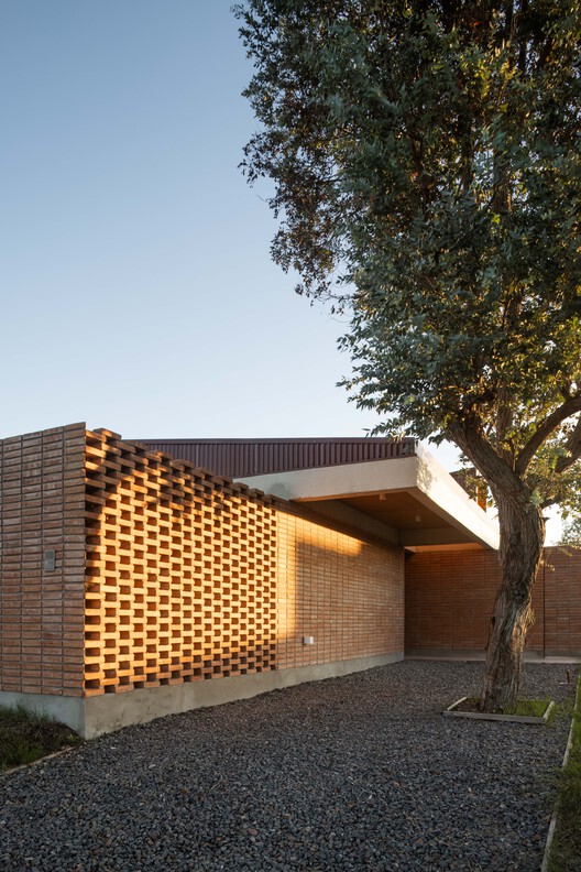 Grid House / Estudio VA arquitectos - Экстерьерная фотография