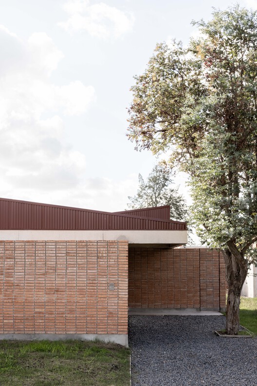 Grid House / Estudio VA arquitectos - Экстерьерная фотография