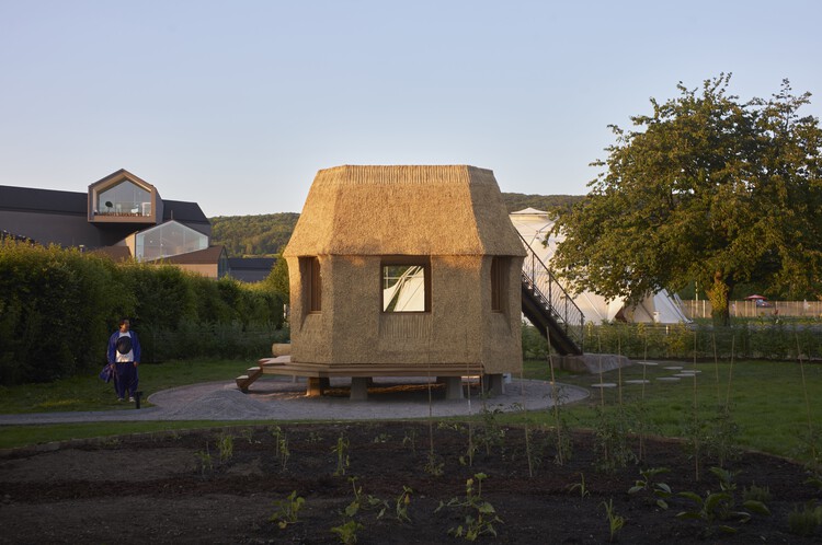 Tane Garden House / Atelier Tsuyoshi Tane Architects - Экстерьерная фотография, окна