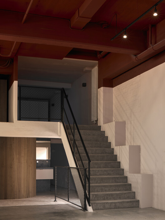 Garage Loft Delfshaven / Kumiki - Интерьерная фотография, лестницы, перила