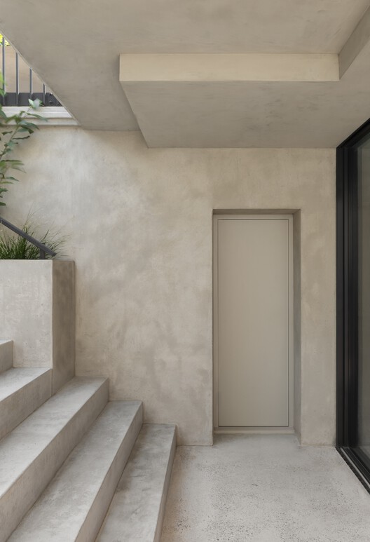 Cast House / Bureau de Change Architects - Интерьерная фотография, Лестницы, Бетон, Перила