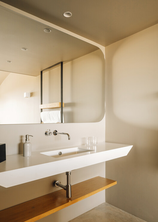 Immerso Hotel / Silva Dias Arquitectos - Интерьерная фотография, Ванная, Раковина