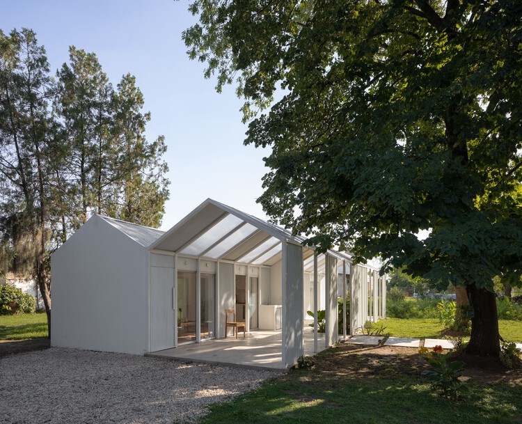 Esten House / Estudio Tecla - Наружная фотография, Дверь, Фасад, Окна