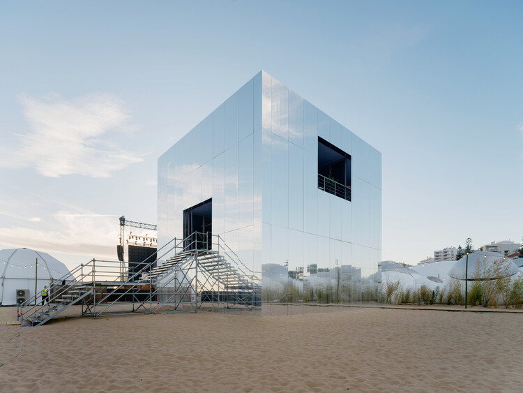 Инсталляция Olimpo Nômade / Langarita Navarro Arquitectos - Экстерьерная фотография