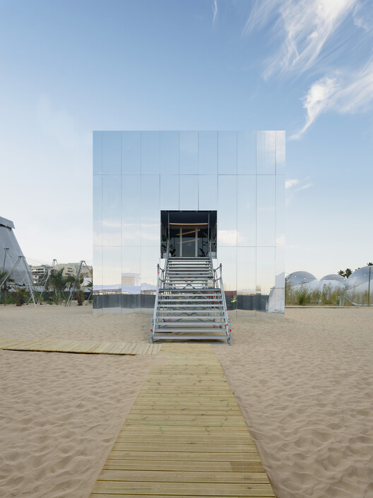 Инсталляция Olimpo Nômade / Langarita Navarro Arquitectos - Экстерьерная фотография
