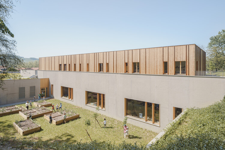 La Croze School / rue royale architectes - Экстерьерная фотография, Окна, Фасад