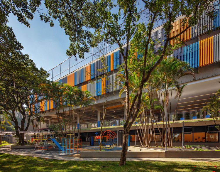 Etapa Vila Mascote School / Biselli Katchborian Arquitetos - Экстерьерная фотография