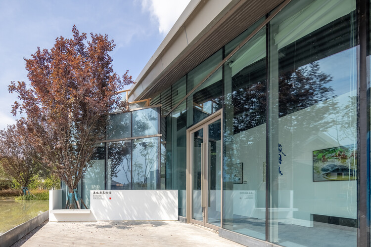 Meizhou New Town Art Space в Meishan / Atelier Sizhou - Экстерьерная фотография, окна, фасад