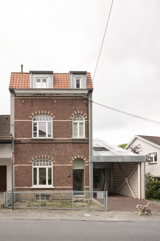 BRDN House Transformation / Bauclub - Экстерьерная фотосъемка, Окна, Фасад