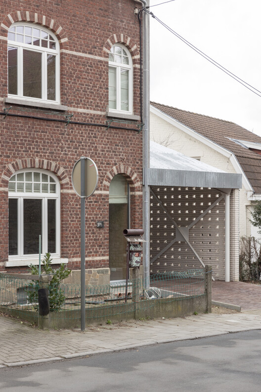 BRDN House Transformation / Bauclub - Фото экстерьера, Окна, Кирпич, Фасад