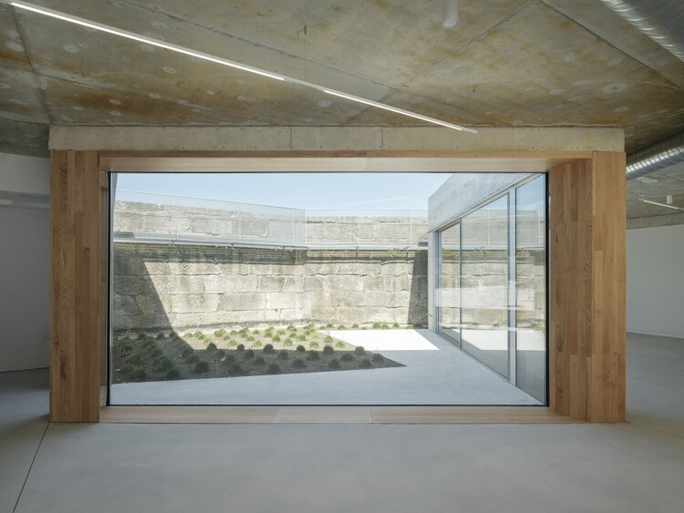 Кондиционирование гавани Порту-ду-Сон / CREUSeCARRASCO Arquitectos + rvr arquitectos - Интерьерная фотография, луч