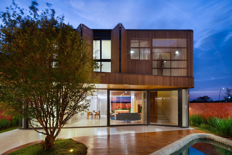 Mandacaru House / Arquitetura Nacional - Наружная фотография, окна, фасад