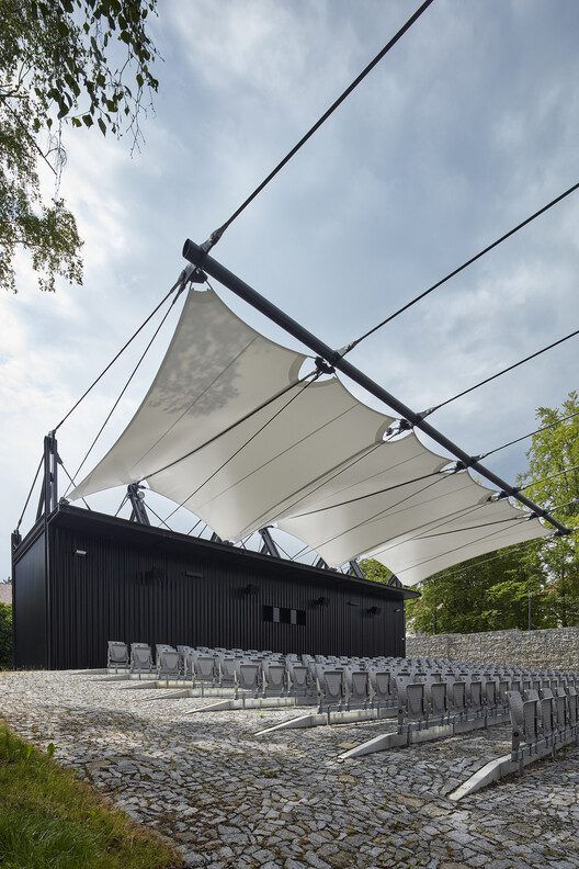 Кинотеатр под открытым небом Prachatice / Mimosa architects - Экстерьерная фотография
