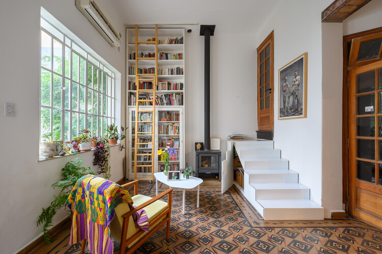 Documenta House / Estudio Palacios - Интерьерная фотография, Гардероб, Окна, Стул