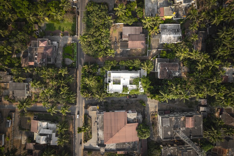 Завуалированный дом / Gaurav Roy Choudhury Architects GRCA - Экстерьерная фотография, Фасад