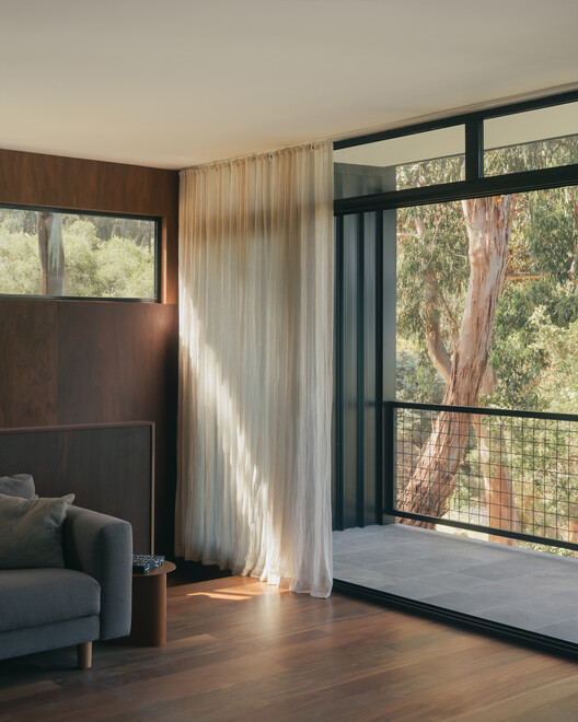 AO.30 Kennett River House / MGAO - Интерьерная фотография, Окна