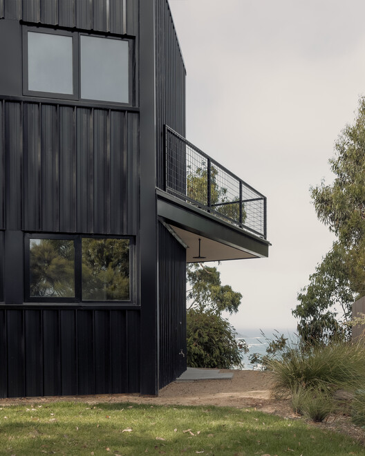 AO.30 Kennett River House / MGAO - Фото экстерьера, окон, фасада
