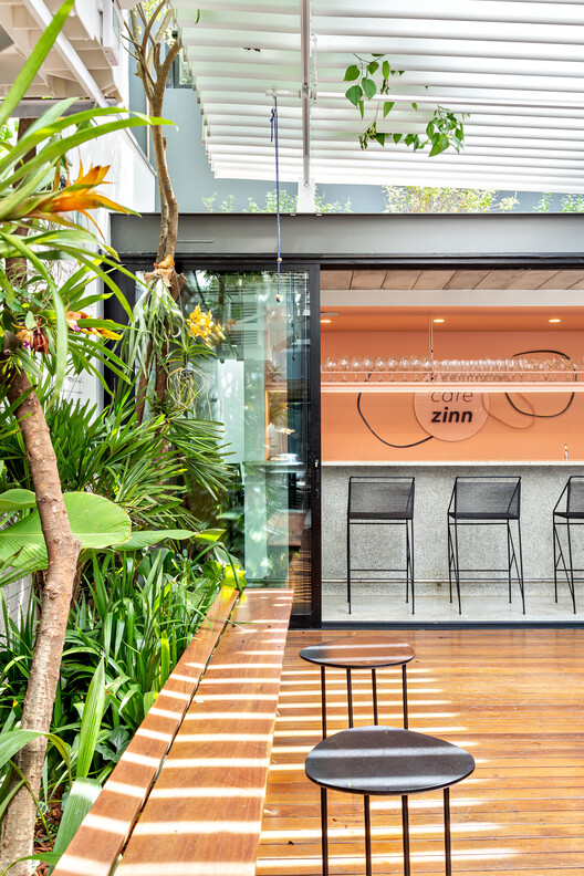Cafezinn Café / Vapor arquitetura - Стол, Стул, Окна, Патио
