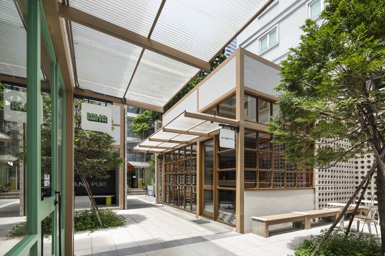 BLOQyard Restaurants and Cafés / Sixseven Studio - Экстерьерная фотосъемка, Фасад, Балка