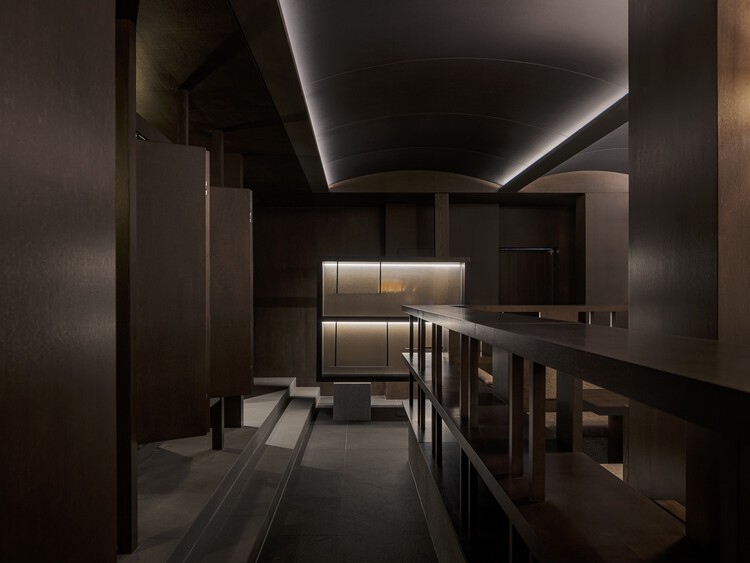 TENT Whiskey Bar 2nd / Plainoddity - Интерьерная фотография