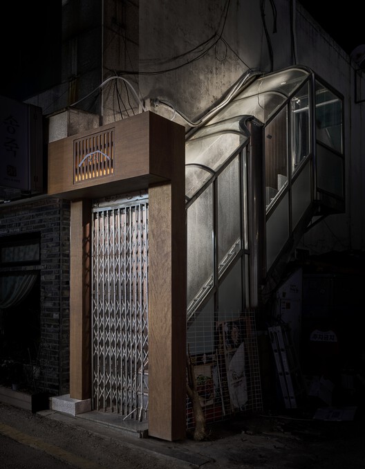 TENT Whiskey Bar 2nd / Plainoddity - Интерьерная фотография