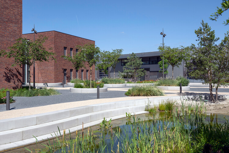 Brainport Human Campus: The Atelier / The Dutch Wave + Hal2 Projects - Наружная фотография, окна