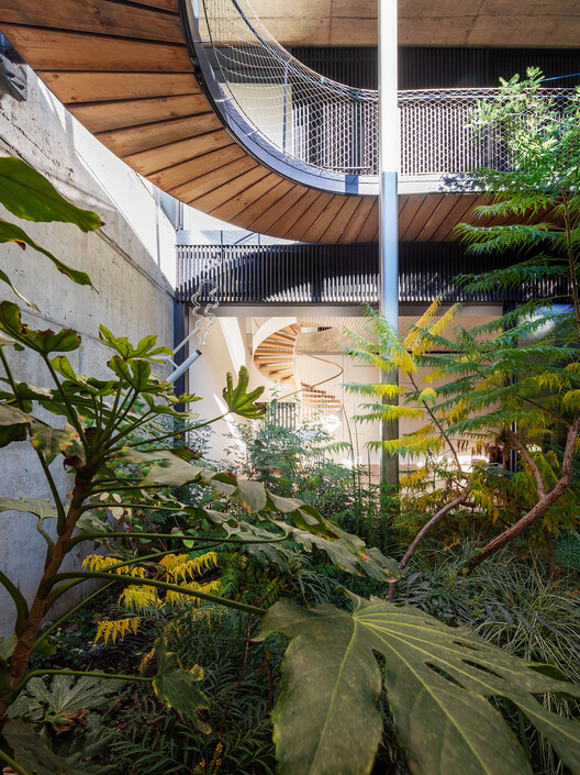 Дом Эрнандеса / Langarita Navarro Arquitectos - Наружная фотография, Сад, Двор