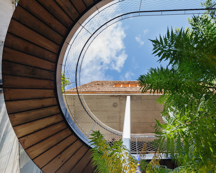 Дом Эрнандеса / Langarita Navarro Arquitectos - Экстерьерная фотография, окна