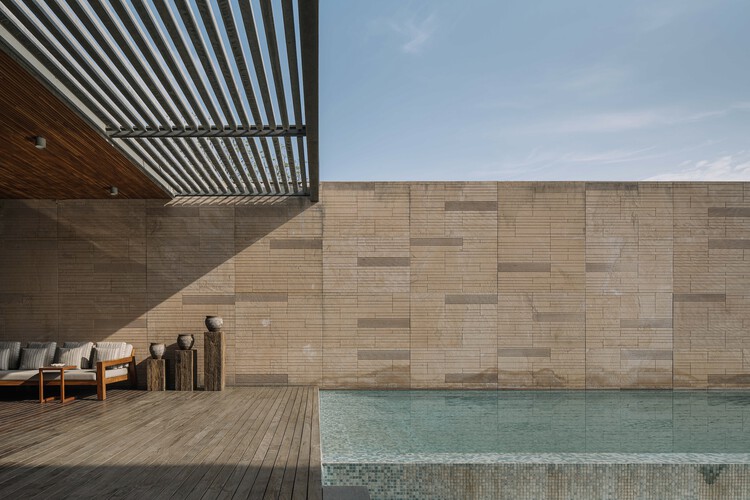 Abhikram House / Khosla Associates - Наружная фотография, Кирпич