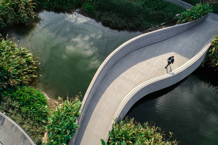 Jin Wellbeing County / Shma Company Limited - экстерьерная фотография, набережная, сад