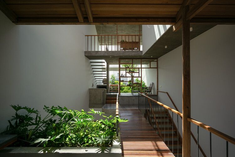 The HIÊN House / Winhouse Architecture - Интерьерная фотография, Луч