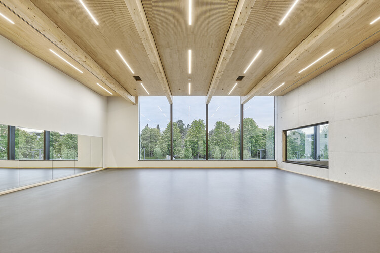 Спортивный зал в den Breitwiesen / THOMA. КЛАСТЬ. БЮХЛЕР. Architekten - Интерьерная фотография