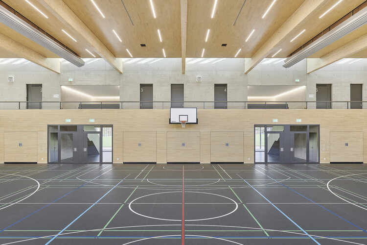 Спортивный зал в den Breitwiesen / THOMA. КЛАСТЬ. БЮХЛЕР. Architekten - Интерьерная фотография