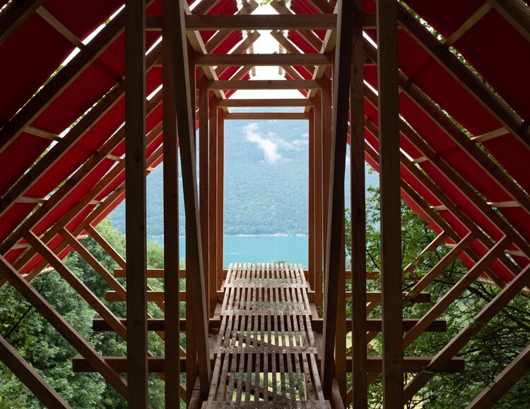 Patagonian Shadow Pavilion / DRAA - Интерьерная фотография, Луч