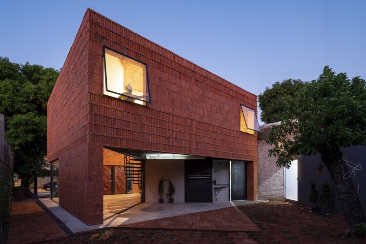 Дом 9X9 / Oficina de arquitectura X - Наружная фотография, Окна, Фасад