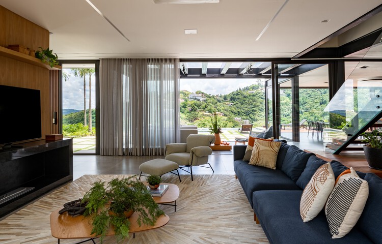 RL House/ Karina Pontes Arquitetura - Интерьерная фотография, Гостиная, Диван