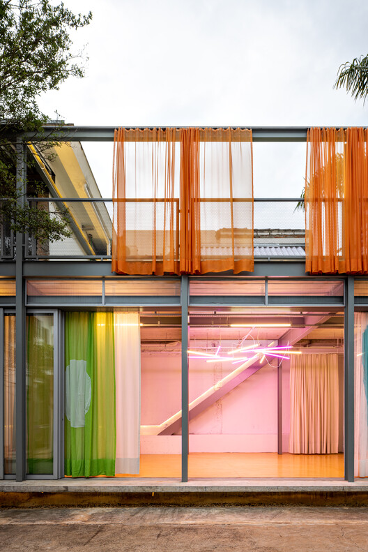 Liquid House / Luiz Pataro - Интерьерная фотография, Фасад, Перила