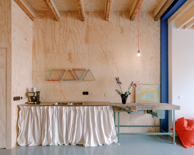 NL Home / PLNLstudio - Интерьерная фотография, Гардероб, Луч