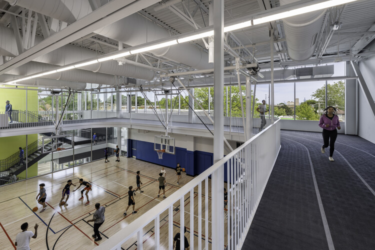 Общественный центр отдыха Oak Park / Perkins&Will - внутренняя фотография, перила