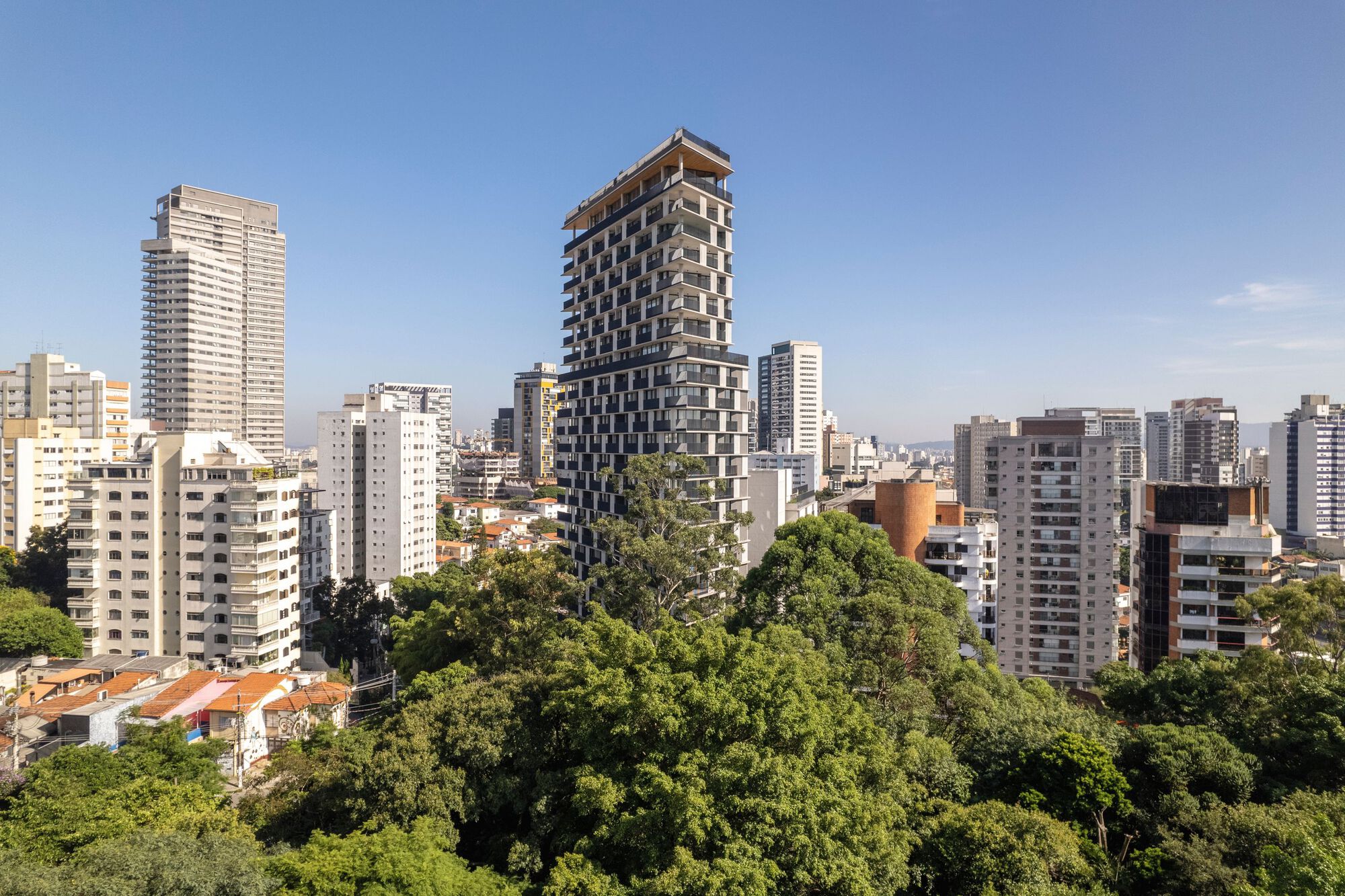 Здание Onze22 / Триптих |  ArchDaily
