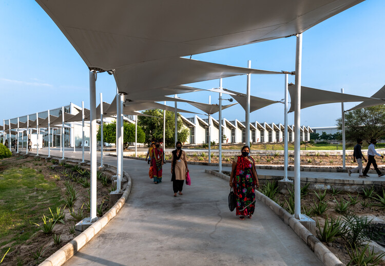 Sanand Factory / Studio Saar - Интерьерная фотография